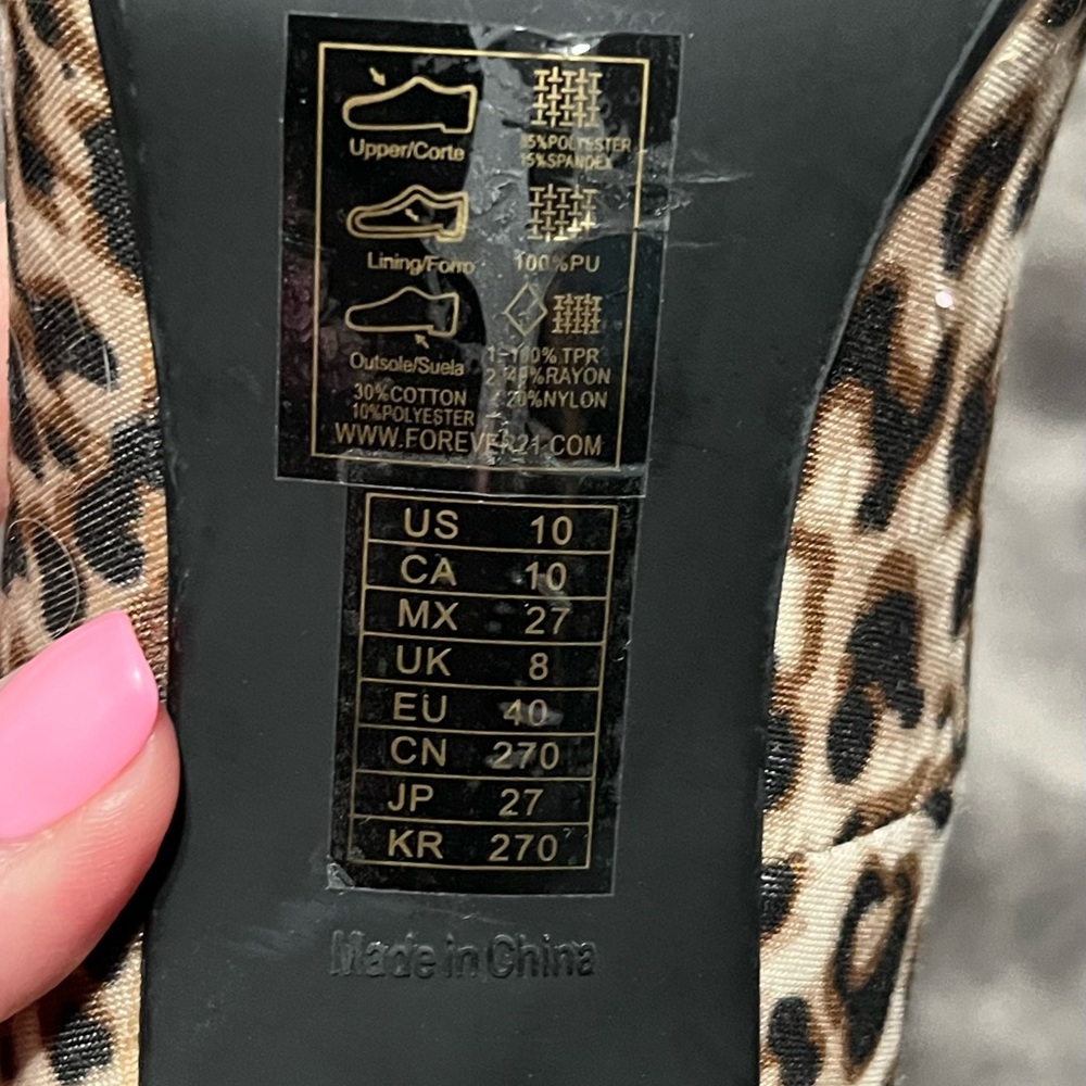 Forever 21 Brown and Black Heels Stiletto Pumps - Picture 3 of 3